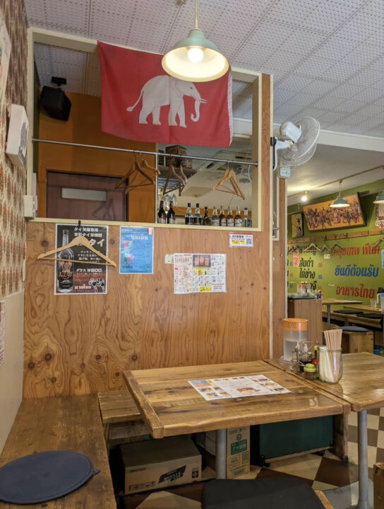 人形町　ランチ　バンコク ピーナッツ食堂　店内の雰囲気