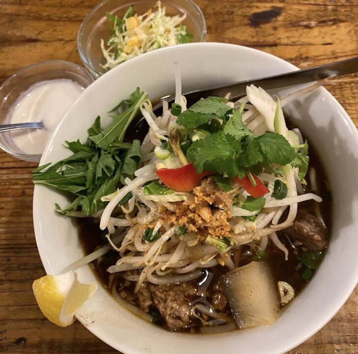 人形町　ランチ　バンコク ピーナッツ食堂　人気メニュー 