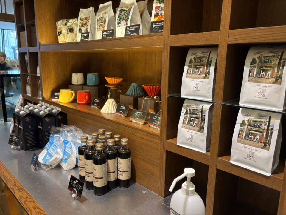 渋谷 カフェ REAL DRIP COFFEE No.12 by上島珈琲店(リアルドリップコーヒー ナンバー12) 店内の雰囲気