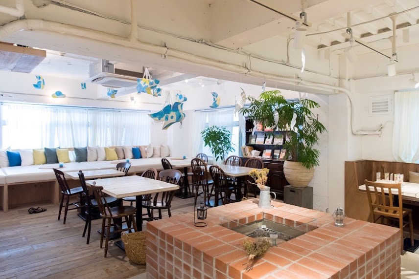 池袋 夜カフェ AIN SOPH.soar(アインソフ ソア) 店内の雰囲気