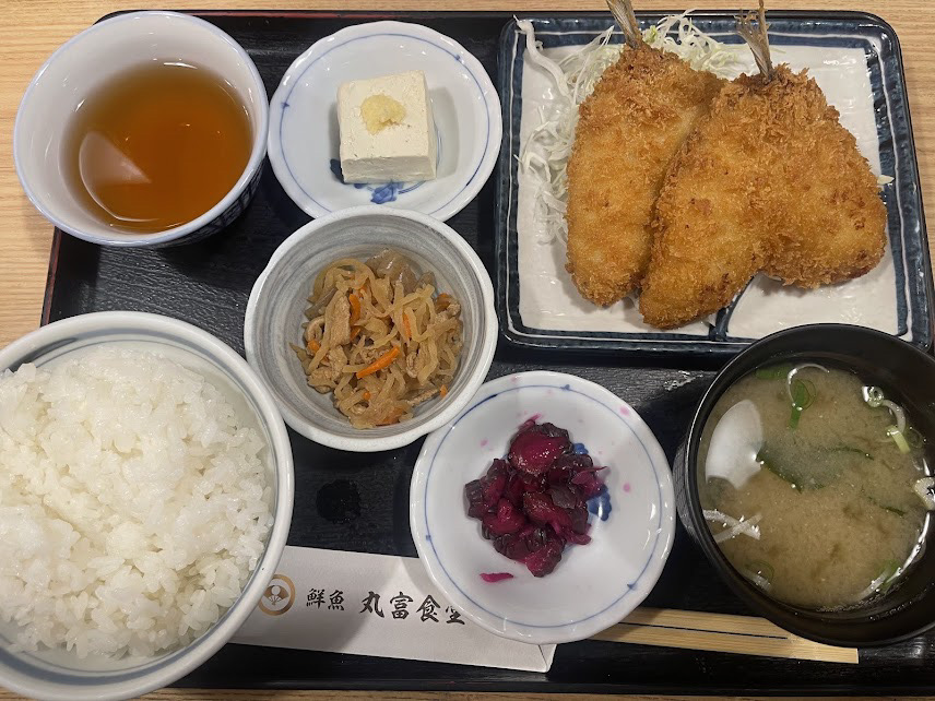 池袋東口 ランチ 丸富食堂 池袋東口店 人気メニュー