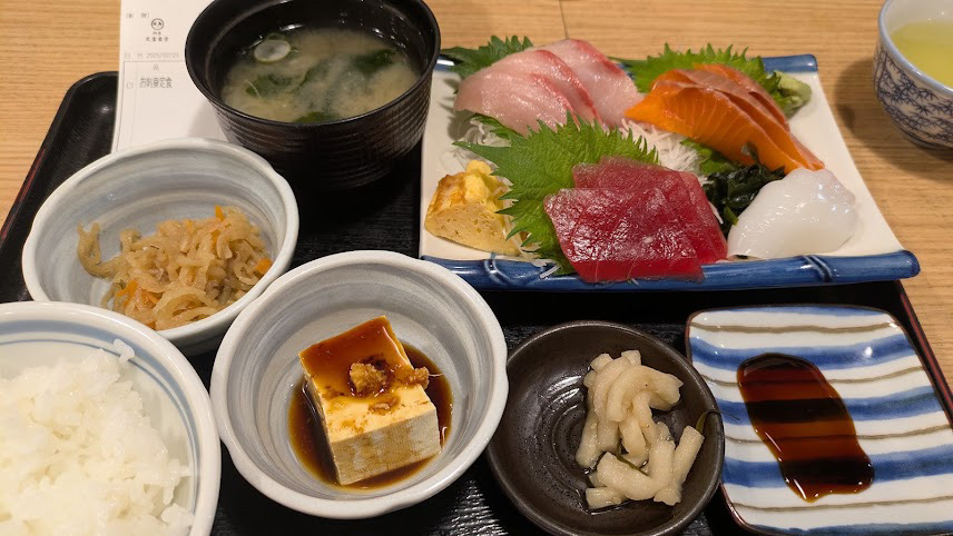池袋東口 ランチ 丸富食堂 池袋東口店 人気メニュー