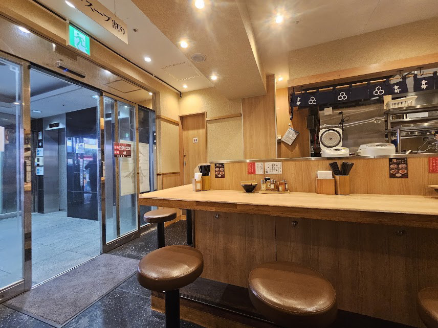 池袋東口 ランチ 舎鈴 池袋東口店 店内の雰囲気
