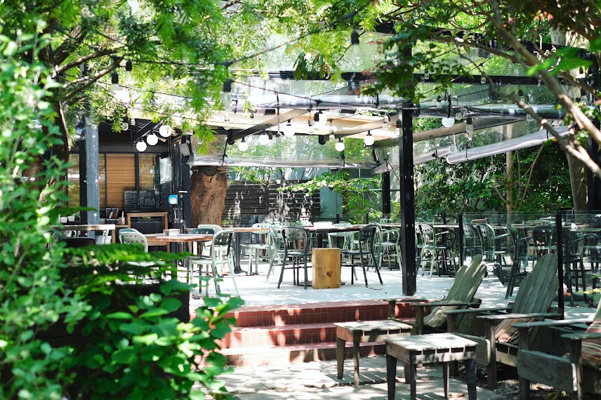 鎌倉 カフェ GARDEN HOUSE KAMAKURA(ガーデンハウスカマクラ) 店内の雰囲気