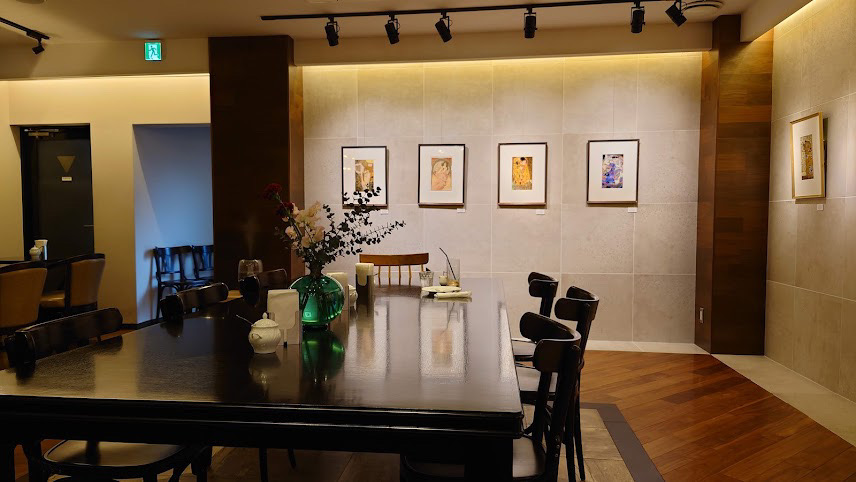 神保町 カフェ 文房堂GalleryCafe(ブンポウドウ ギャラリーカフェ) 店内の雰囲気