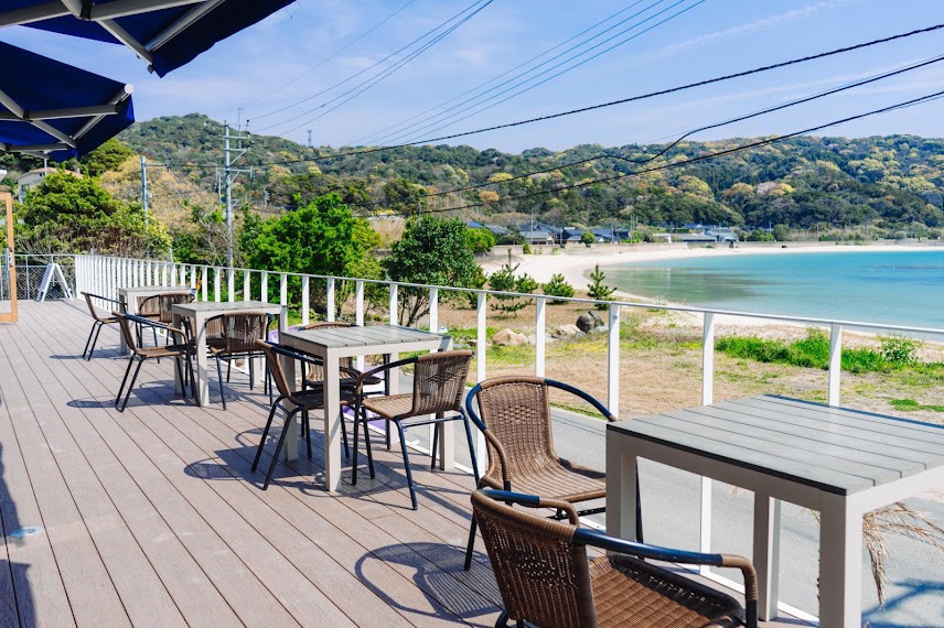 糸島 カフェ Beach Cafe Granmare (ビーチカフェ グランマーレ) 店内の雰囲気