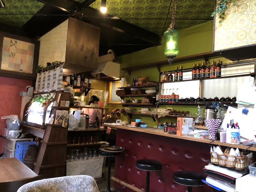中崎町　カフェ　cafe太陽ノ塔 GREEN WEST店（カフェ タイヨウノトウ グリーンウエスト）　店内の雰囲気