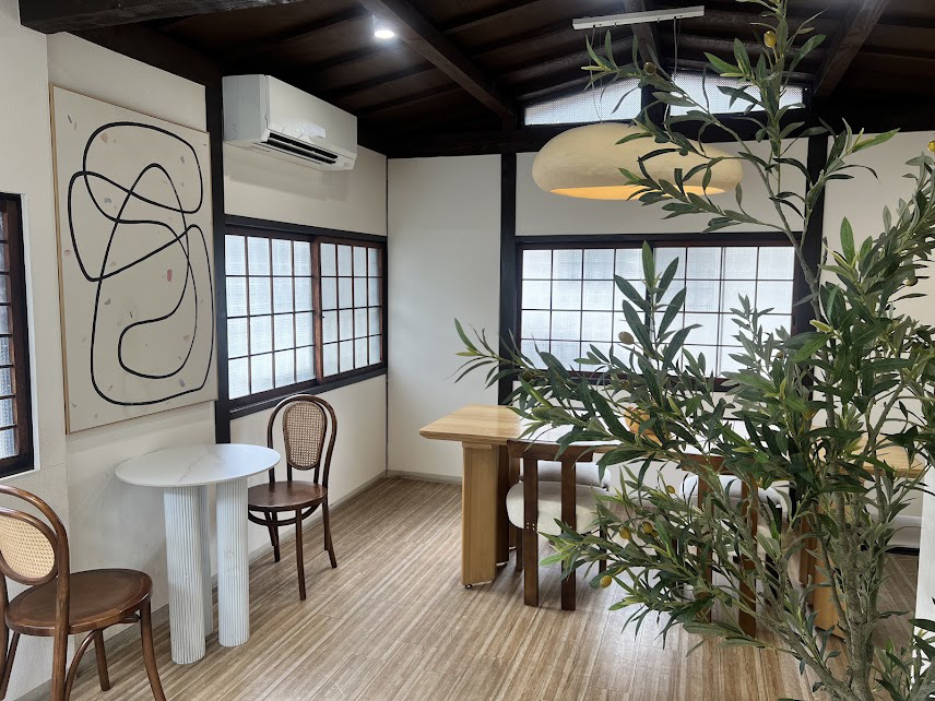中崎町　カフェ　coucou amande（クク アマンド）　店内の雰囲気