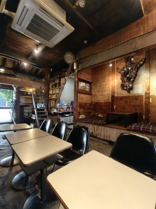 中崎町　カフェ　Salon de AManTo 天人（サロン・ド・アマント）　店内の雰囲気