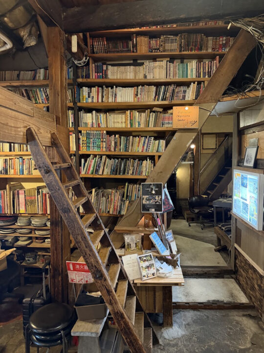 中崎町　カフェ　Salon de AManTo 天人（サロン・ド・アマント）　店内の雰囲気