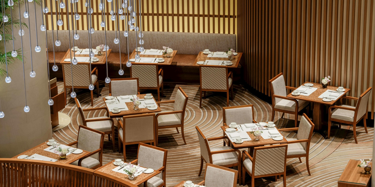 東京 アフタヌーンティー レストランカフェ ザ・ロビー/ザ・ペニンシュラ東京 店内の雰囲気