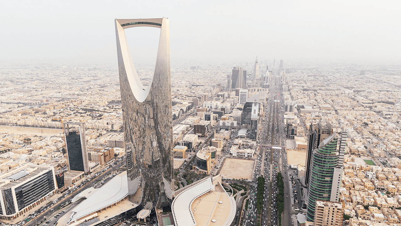 サウジアラビア：「ビジョン2030」による観光・エンタメ投資”