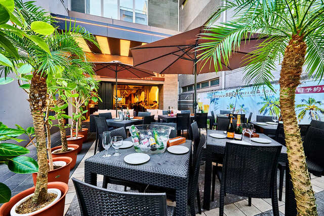 新大久保　カフェ　グローバルキュイジーヌ GAZEBO TOKYO（ガゼボ トウキョウ）　店内の雰囲気