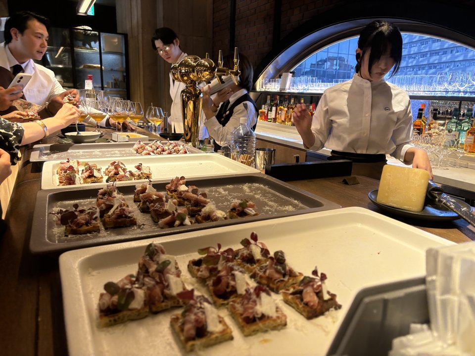 恵比寿 EU ペアリングイベント ハムとチーズのワッフル
