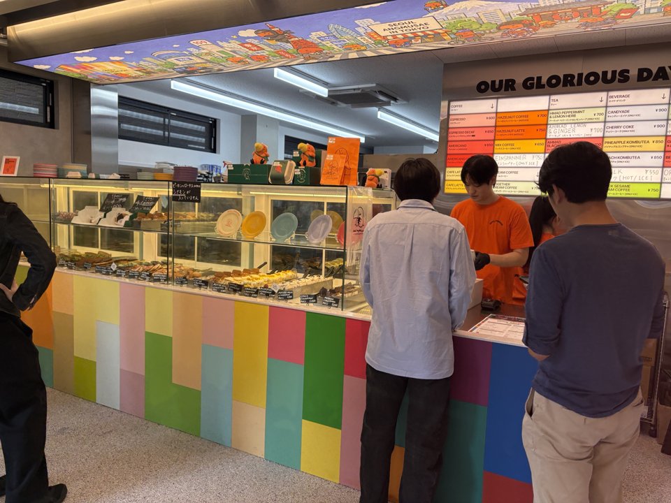 新大久保　カフェ　SEOUL ANGMUSAE 新大久保本店（ソウルエンムセ）　店内の雰囲気