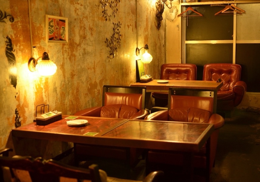 新宿　カフェ　ANALOG SHINJUKU（アナログ シンジュク）　外観