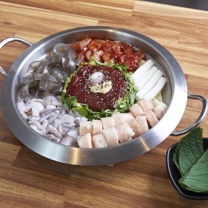 新大久保　ランチ　韓国料理 ビョルジャン　外観